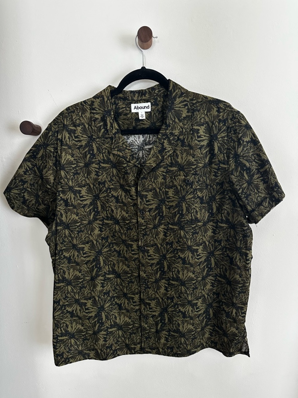 Abound Olive Green and Black Short-Sleeve Button-Up Shirt